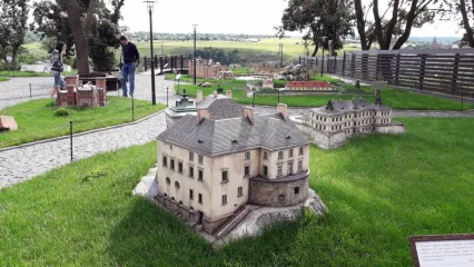 Шляхами історії