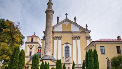 Кафедральний костел святих Апостолів Петра і Павла, XIV-XVI століття